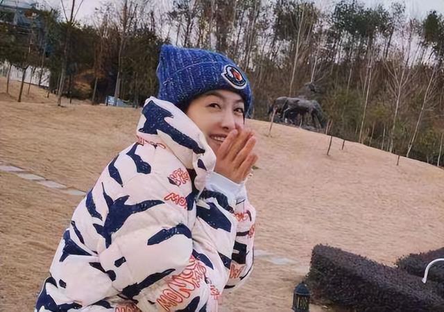 “素顏無人識”的8位女星，熒幕前絕美女神，卸妝后：大姐你哪位