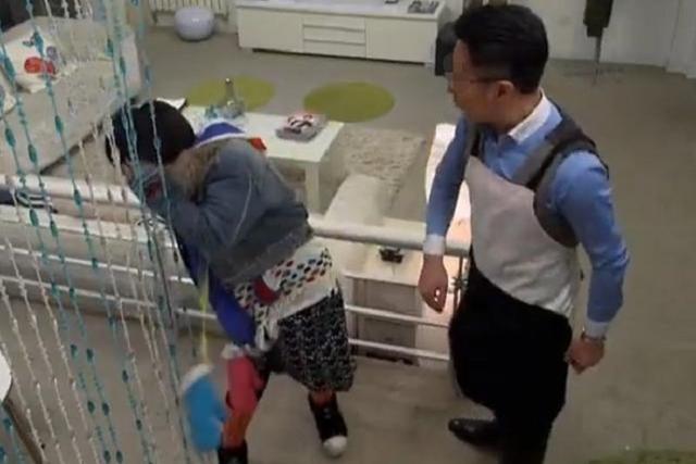 “不要臉，沒你這個女兒！”15歲女孩偷嘗禁果，爸爸得知破口大罵