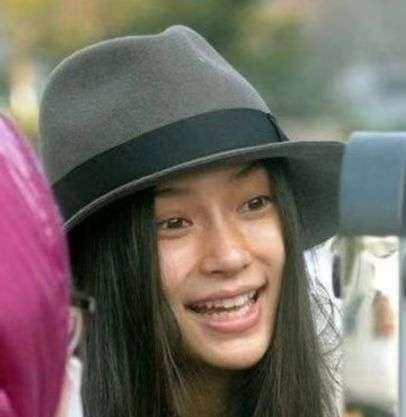 “素顏無人識”的8位女星，熒幕前絕美女神，卸妝后：大姐你哪位