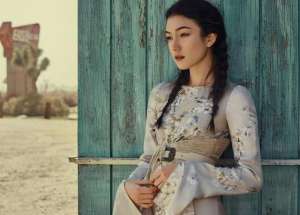 偷窺美女(美女偷窺別人隱私生活，卻害得男友自殺，尺度和反轉令人窒息)