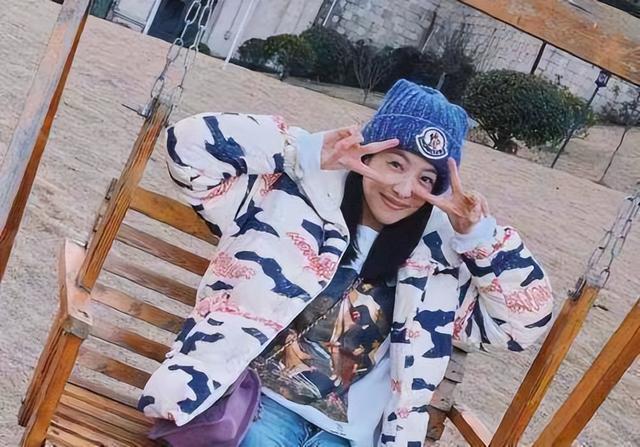 “素顏無人識”的8位女星，熒幕前絕美女神，卸妝后：大姐你哪位