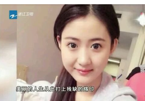 臨終前她流著淚與韓紅唱完生命中最后一首歌，只為感恩自己的父親