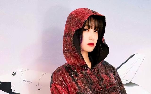 “素顏無人識”的8位女星，熒幕前絕美女神，卸妝后：大姐你哪位