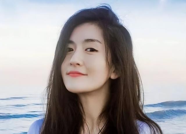 “素顏無人識”的8位女星，熒幕前絕美女神，卸妝后：大姐你哪位