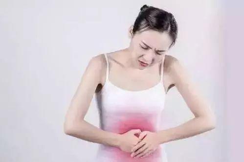 16歲女孩卵巢破裂！打開腹腔醫生驚呆了！請提醒身邊女性注意