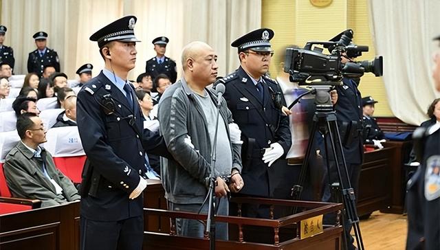 11名女子被殺害,兇手竟然割去女子隱私部位,進行強奸!太可惡了