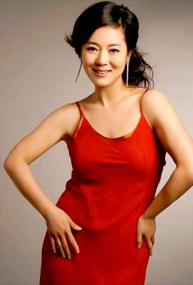 當(dāng)家的女人電視劇(“農(nóng)村一姐”王茜華：風(fēng)光背后有心酸，二婚嫁導(dǎo)演苦盡甘來(lái))
