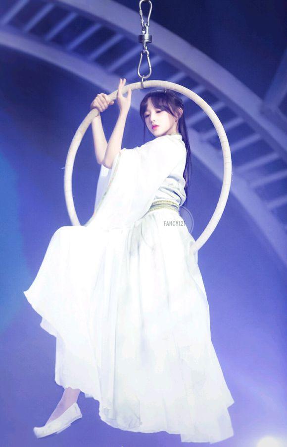 稱作“童顏巨乳”的程瀟，完美黃金比例，網友：是我遙不可及的夢