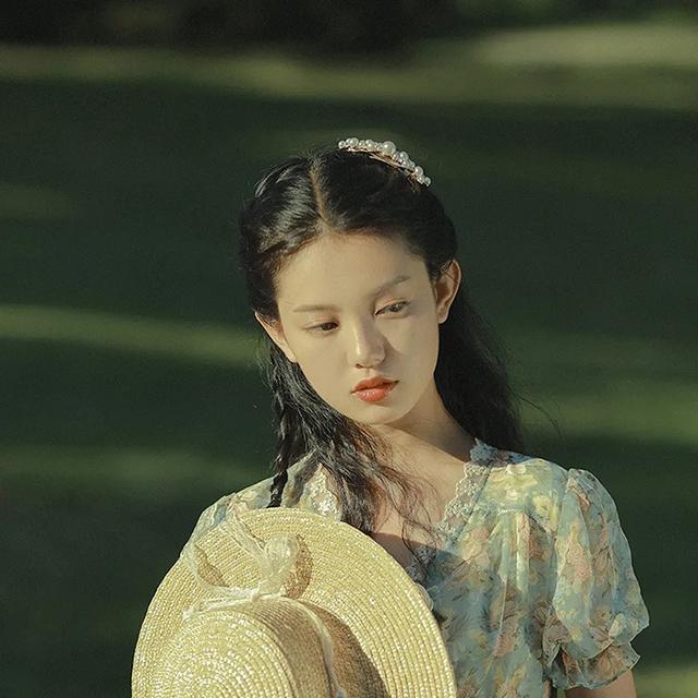 一些甜美又有仙氣的真人女生頭像