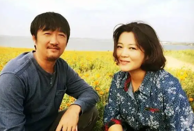 “農村一姐”王茜華：風光背后有心酸，二婚嫁導演苦盡甘來