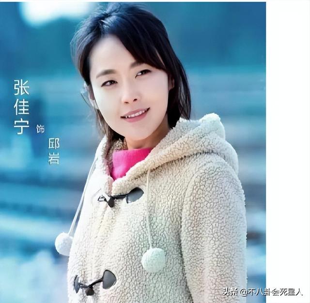 看臉90斤,看腿150斤,這7位女星小臉配粗腿,身材太不協調