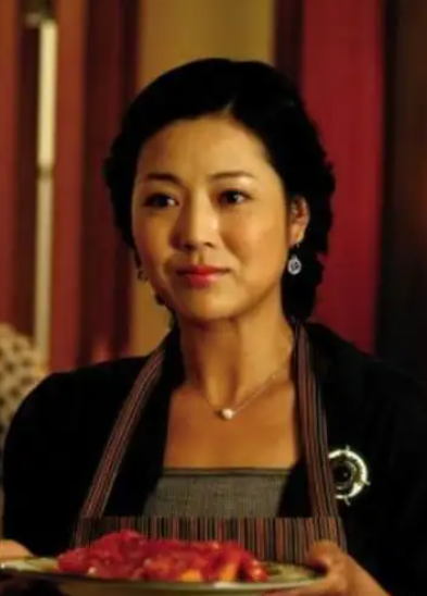 “農村一姐”王茜華：風光背后有心酸，二婚嫁導演苦盡甘來