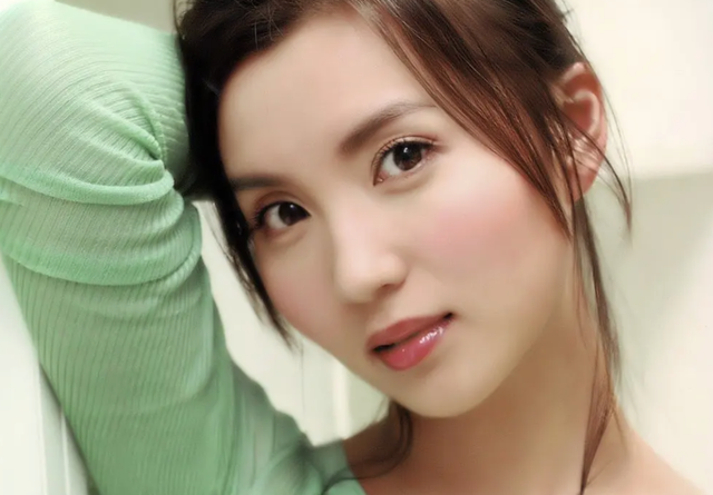 “情史干凈”的8位性感女星，不濫情，不炒作，每一個都堪稱清流