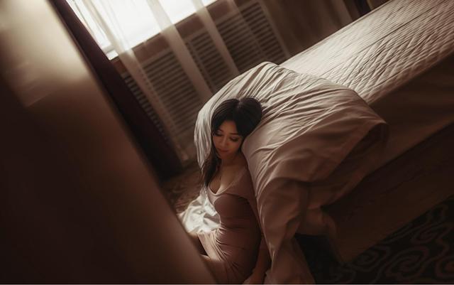 完美身材美女午后性感誘人寫(xiě)真