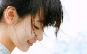 白羊座女生喜歡一個(gè)人的表現(xiàn)(白羊女喜歡你的9大表現(xiàn)，對(duì)你的喜歡都隱藏起來)