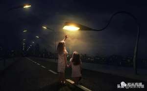 路燈下的小女孩(滄海：路燈下的小姑娘)