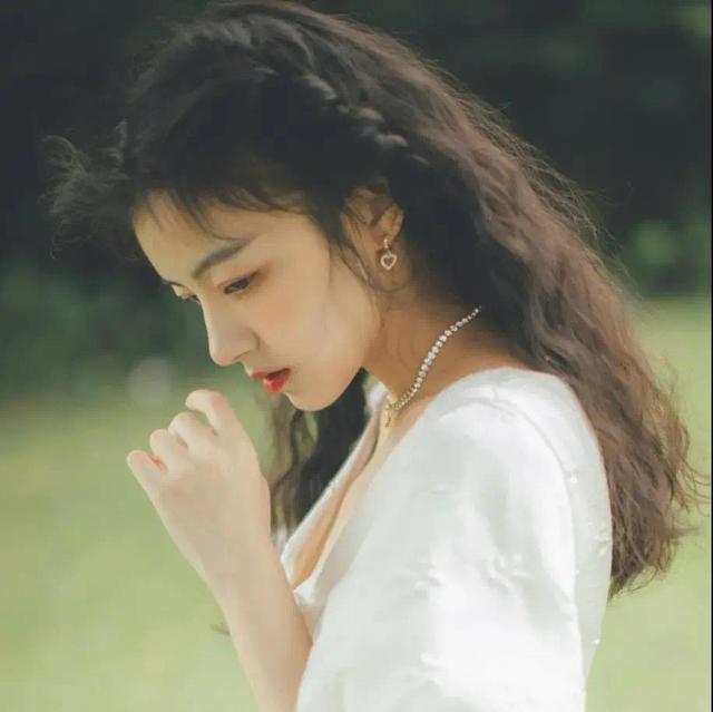 一些甜美又有仙氣的真人女生頭像