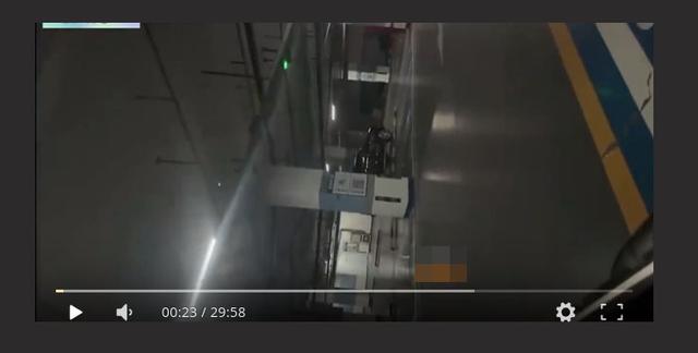 尺度大！燕山大學車庫29分58秒高清不雅視頻，網(wǎng)友：女生矜持何在
