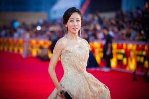賴小民女明星(三線女明星，和香港神秘富豪)