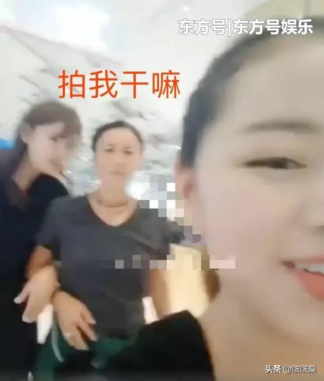 比那英還猛！翻版張柏芝深夜醉酒耍酒瘋，腳踹路人美女屁股泄憤