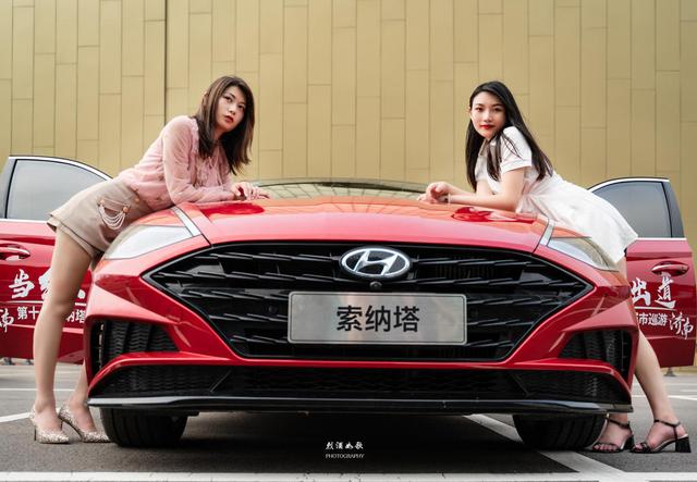 香車美女秀