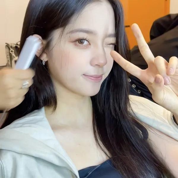 高清美女頭像｜該換頭像了