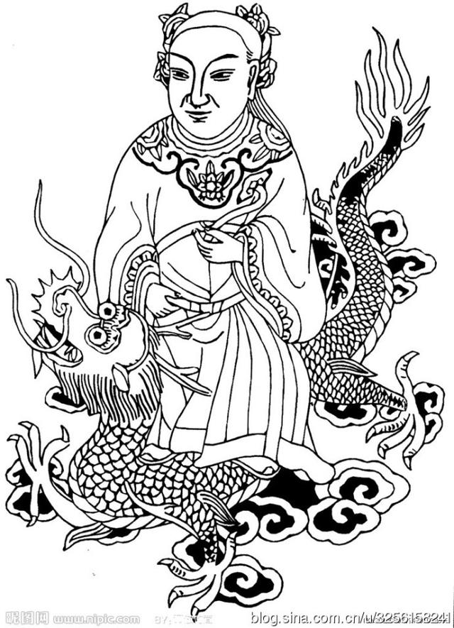 井神是個擅長吹簫的美女
