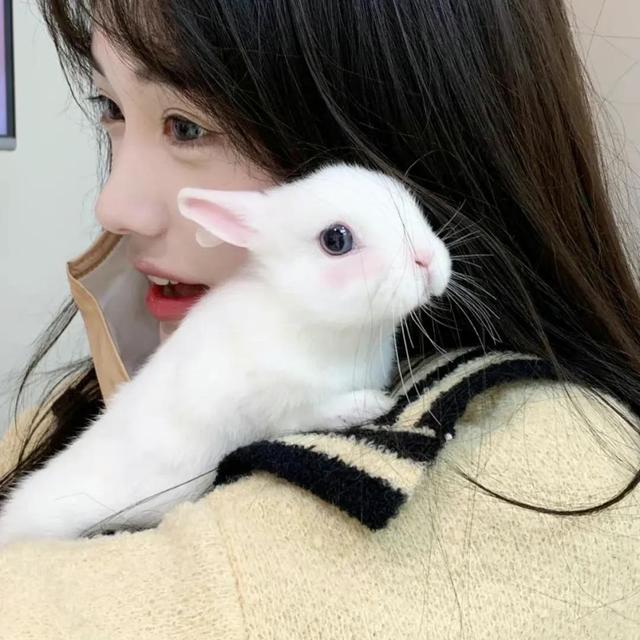 高清美女頭像｜該換頭像了