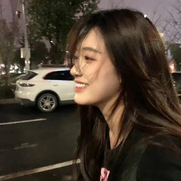 高清美女頭像｜該換頭像了