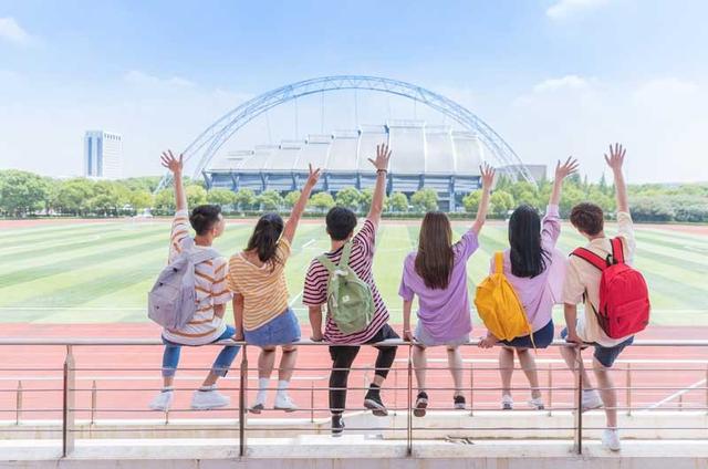河南一女子在出租屋內(nèi)“躺平”8年:拒絕一切社交,每月只花500元