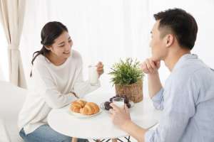 女人得性疾病什么癥狀(6種疾病可以通過性傳播，思想開放的人往后要留心后悔都來不及)