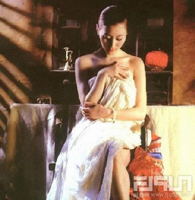 女星湯加麗：20年前不顧丈夫反對，堅持做裸體模特，后來咋樣