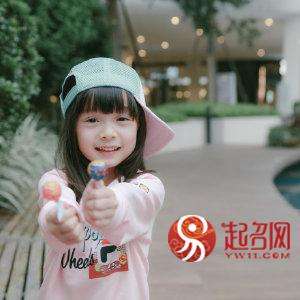 女生網(wǎng)名唯美小清新(32個(gè)清新雅致的女孩名字，每一個(gè)都如詩如畫)
