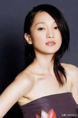 大膽美女人體藝術(女明星 周迅 半裸人體油畫曝光 原來可以這么藝術)