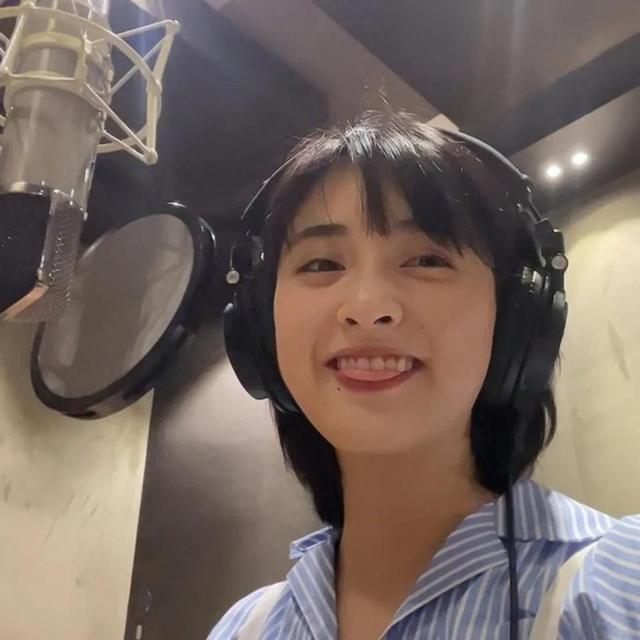 高清美女頭像｜該換頭像了