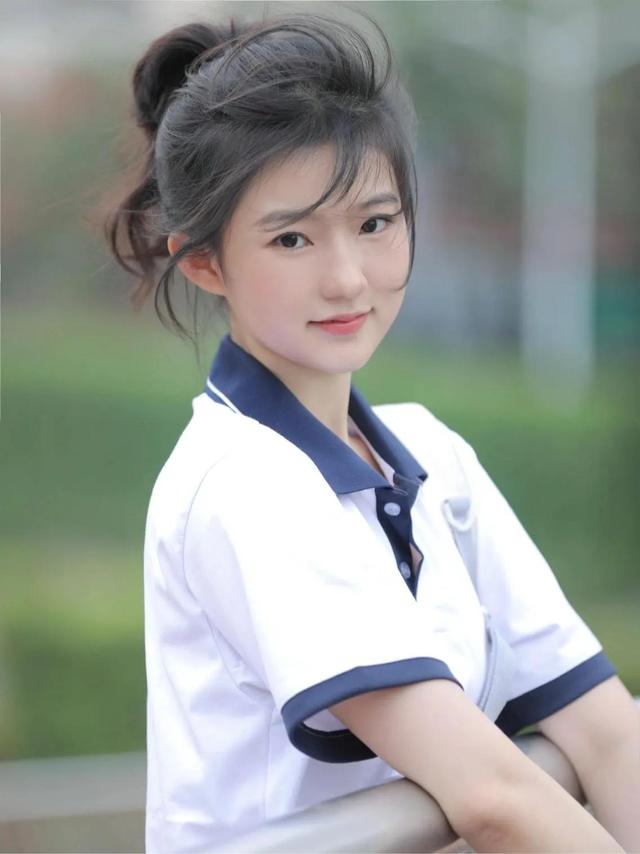 美好的不是女孩，而是18歲 (校花合集)