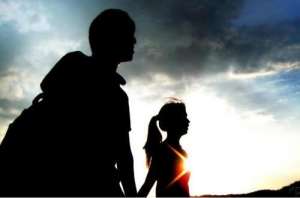 男人喜歡女人的表現(男人真正愛上你的時候，會有哪些表現？)