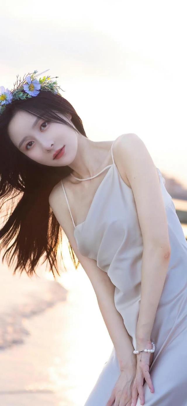 網(wǎng)絡(luò)顏值美女壁紙‖哇嗚，美女姐姐