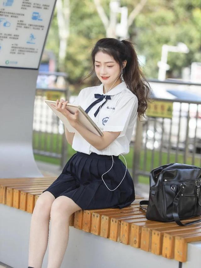 美好的不是女孩，而是18歲 (校花合集)