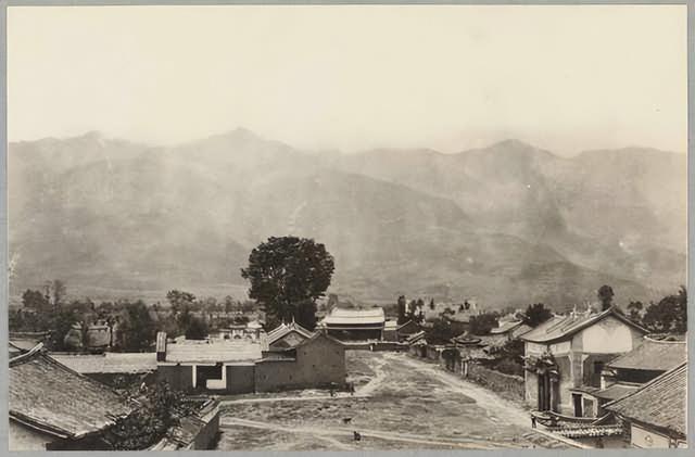 1953年貴州抓獲一美女土匪,被捕后無人敢處決,毛主席當場釋放
