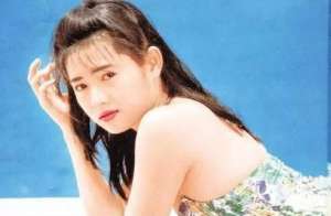 不扣鈕的女孩電影(大家熟悉的各個年齡段的李麗珍嗎。)