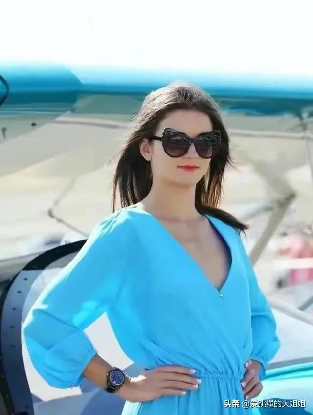 珠海航展上的美女模特,風情萬種