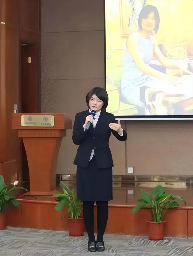 上海85后美女入殮師吳津娜:服務過75000具尸體,從不參加婚禮