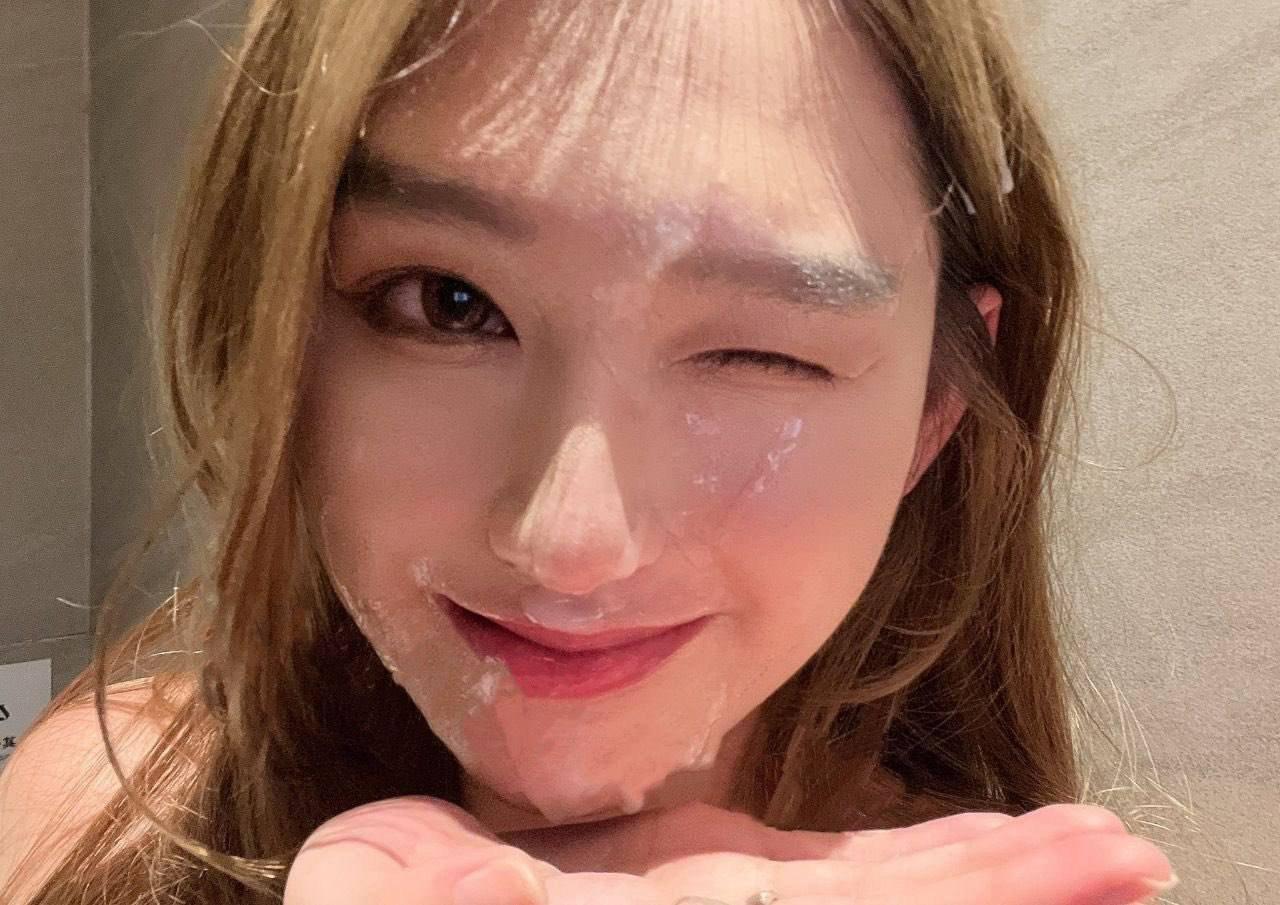 陌上柔桑破嫩芽，春在溪頭薺菜花