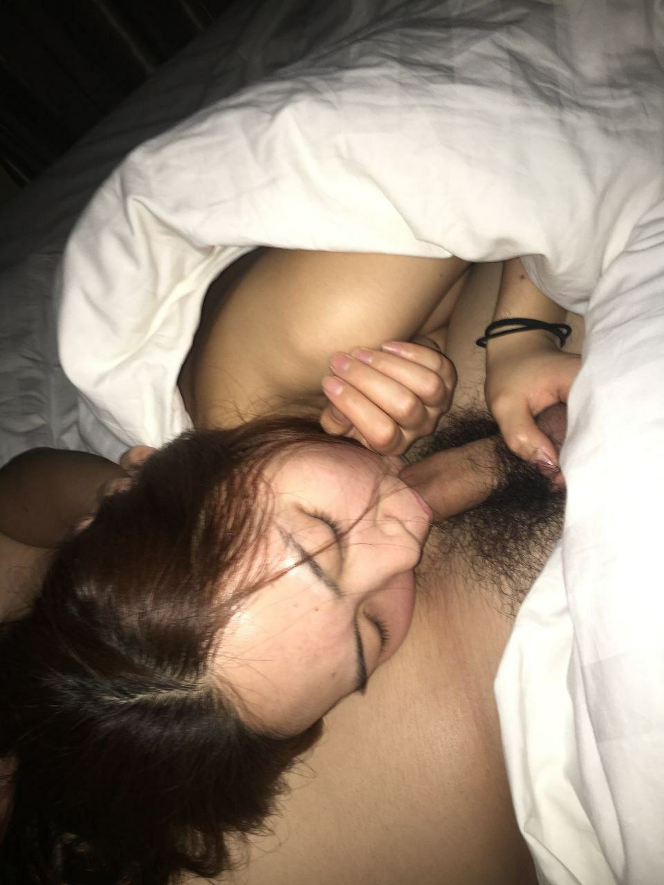 你吃棒棒糖的樣子真美