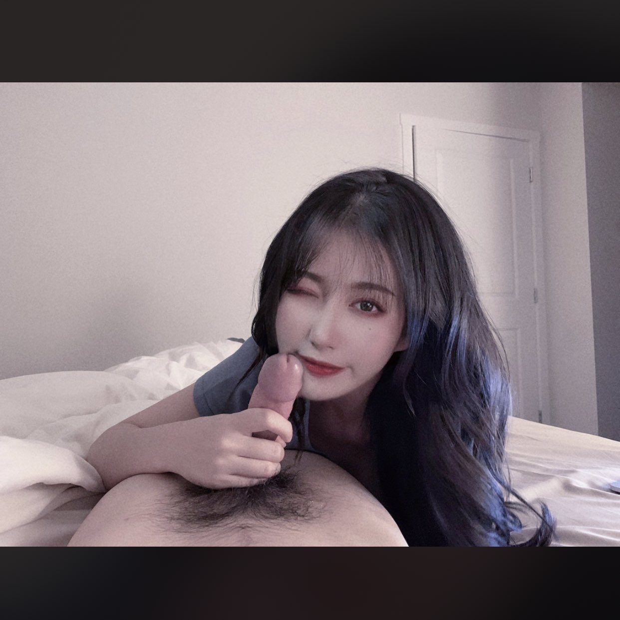 你吃棒棒糖的樣子真美
