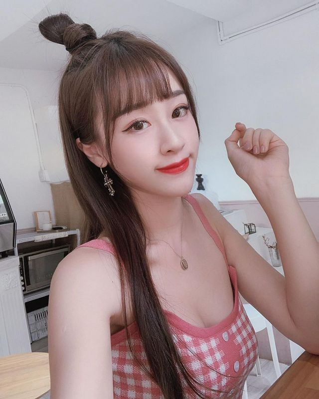 陳0雙電眼與纖細美腿讓人迷戀
