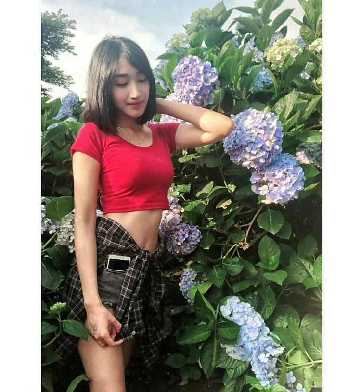 淡江會計班花段璟樂超性感美背視覺畫面好誘惑
