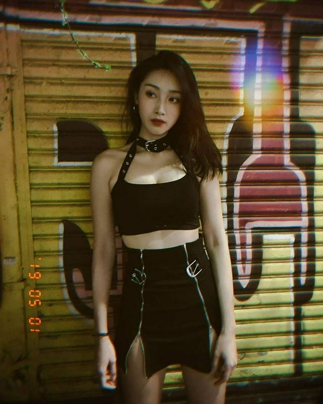 淡江會計班花段璟樂超性感美背視覺畫面好誘惑