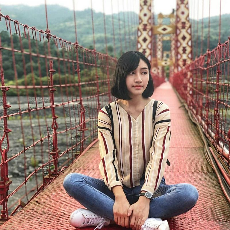 淡江會計班花段璟樂超性感美背視覺畫面好誘惑